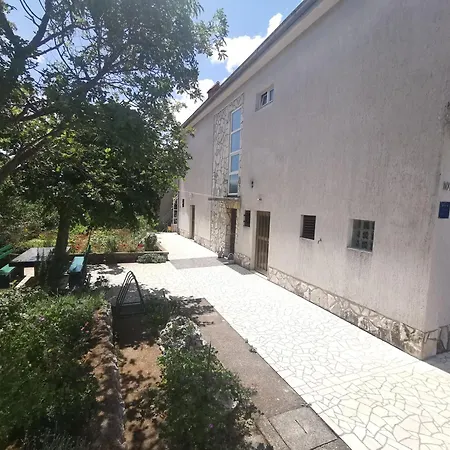 Appartamento With A Parking Space - 22937 *