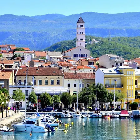 With A Parking Space - 22937 Crikvenica